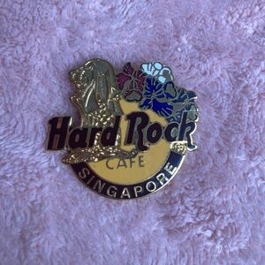 Vintage Hard Rock Cafe Singapore pin